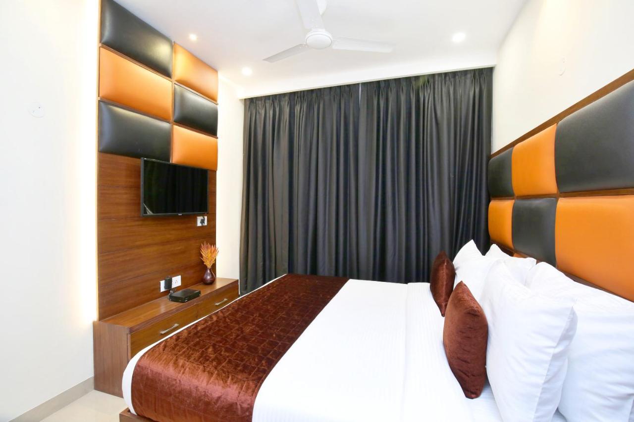 Hotel Vaccinated Staff- Capital O 14225 Bahl Regency Zirakpur Exteriér fotografie